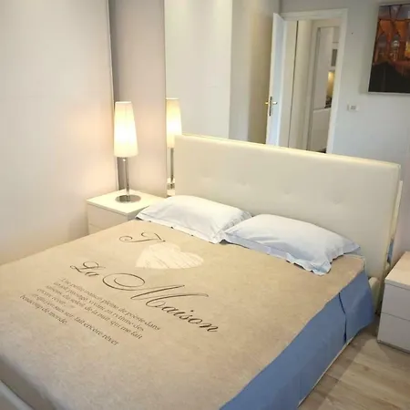Metro A Modern Apartament Rzym